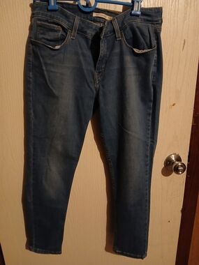 Levi's Women's Skinny Jeans in Medium Blue Wash